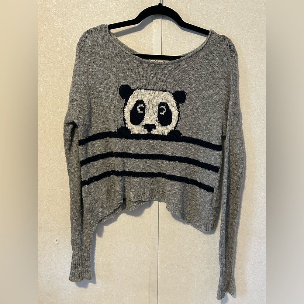 Hollister | Panda Bear Light Gray Knit Sweater | Size XS